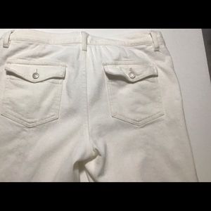 We the Free. Ivory jeans. Size 32. NWOT.